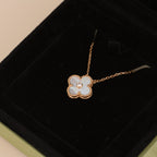 ¡®Glow¡¯CLOVER 15MM DIAMOND WHITE FRITILLARIA NECKLACE