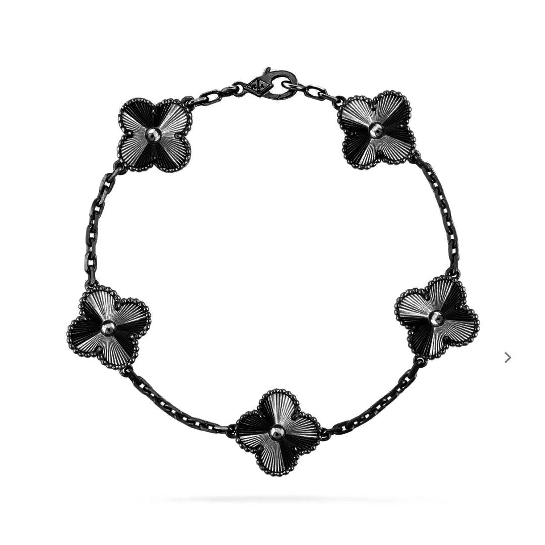 [Glow Jewelry]CLOVER 5 MOTIF BLACK BRACELET