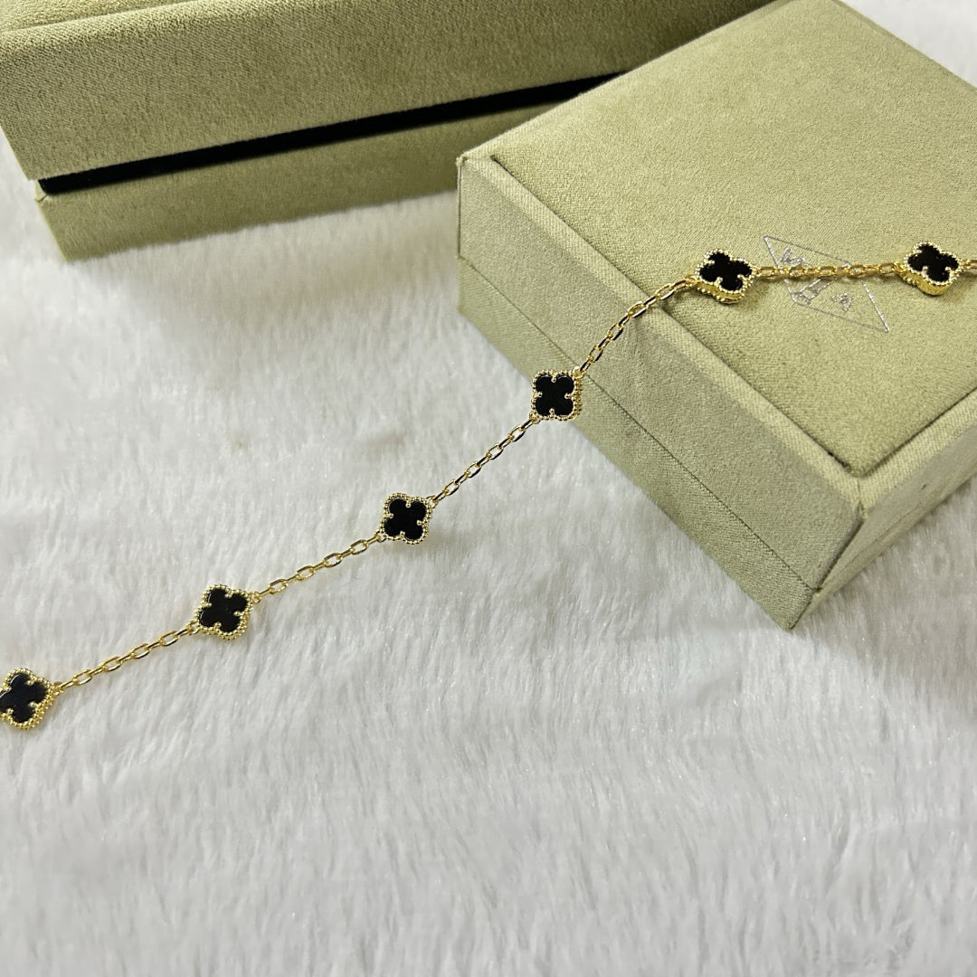 [¡®Glow¡¯]CLOVER 6 MOTIF  ONYXS BRACELET