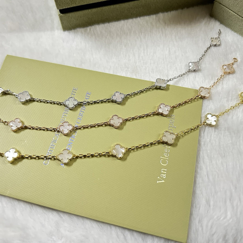 [¡®Glow¡¯]CLOVER 6 MOTIF WHITE MOP BRACELET