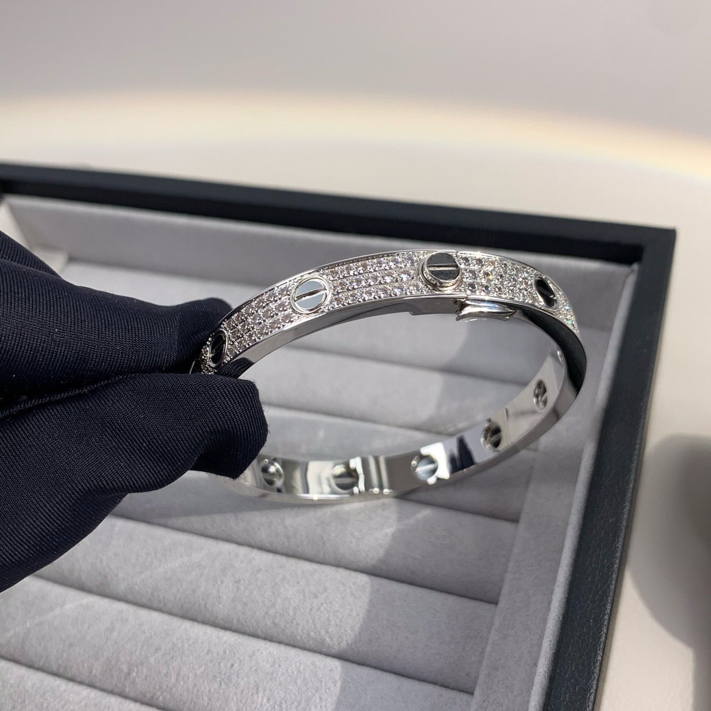 GlowLOVE BRACELET 6.1MM DIAMOND-PAVED CERAMIC