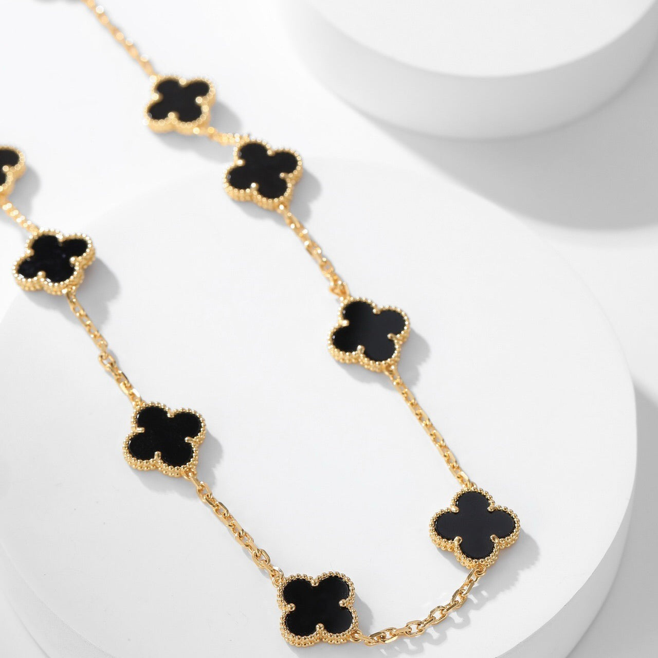 ¡®Glow¡¯CLOVER 10 MOTIFS ONYX NECKLACE