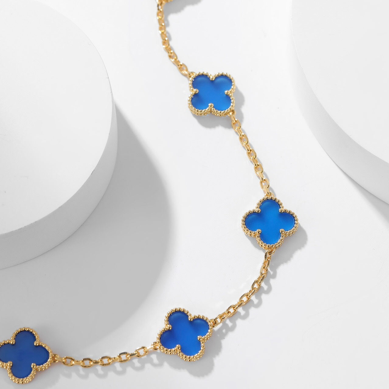 ¡®Glow¡¯CLOVER 10 MOTIFS BLUE AGATE NECKLACE