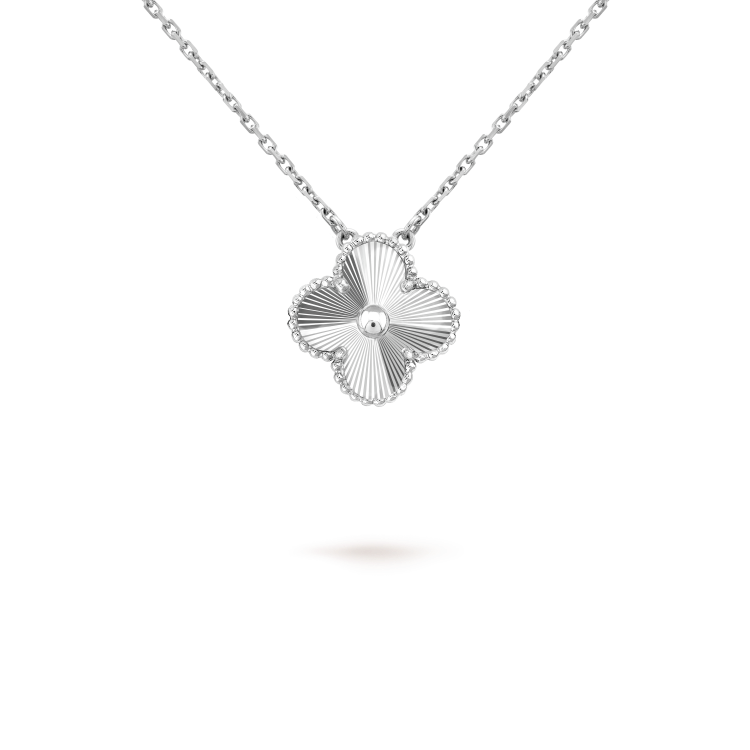 ¡®Glow¡¯CLOVER 15MM LASER NECKLACE SILVER