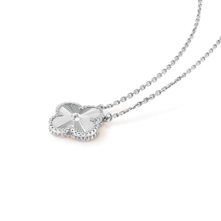 ¡®Glow¡¯CLOVER 15MM LASER NECKLACE SILVER