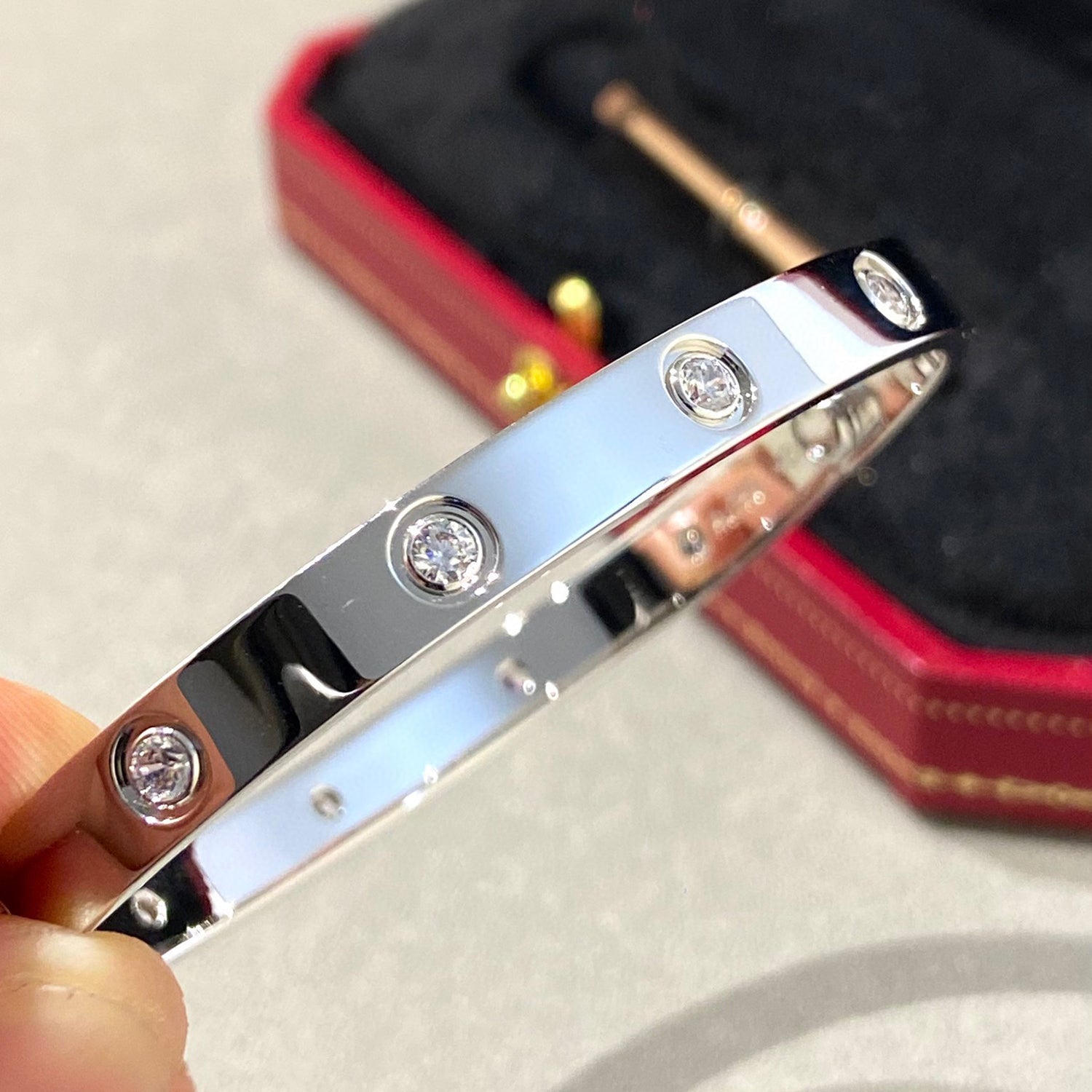 GlowLOVE BRACELET 6.1MM 10 DIAMONDS
