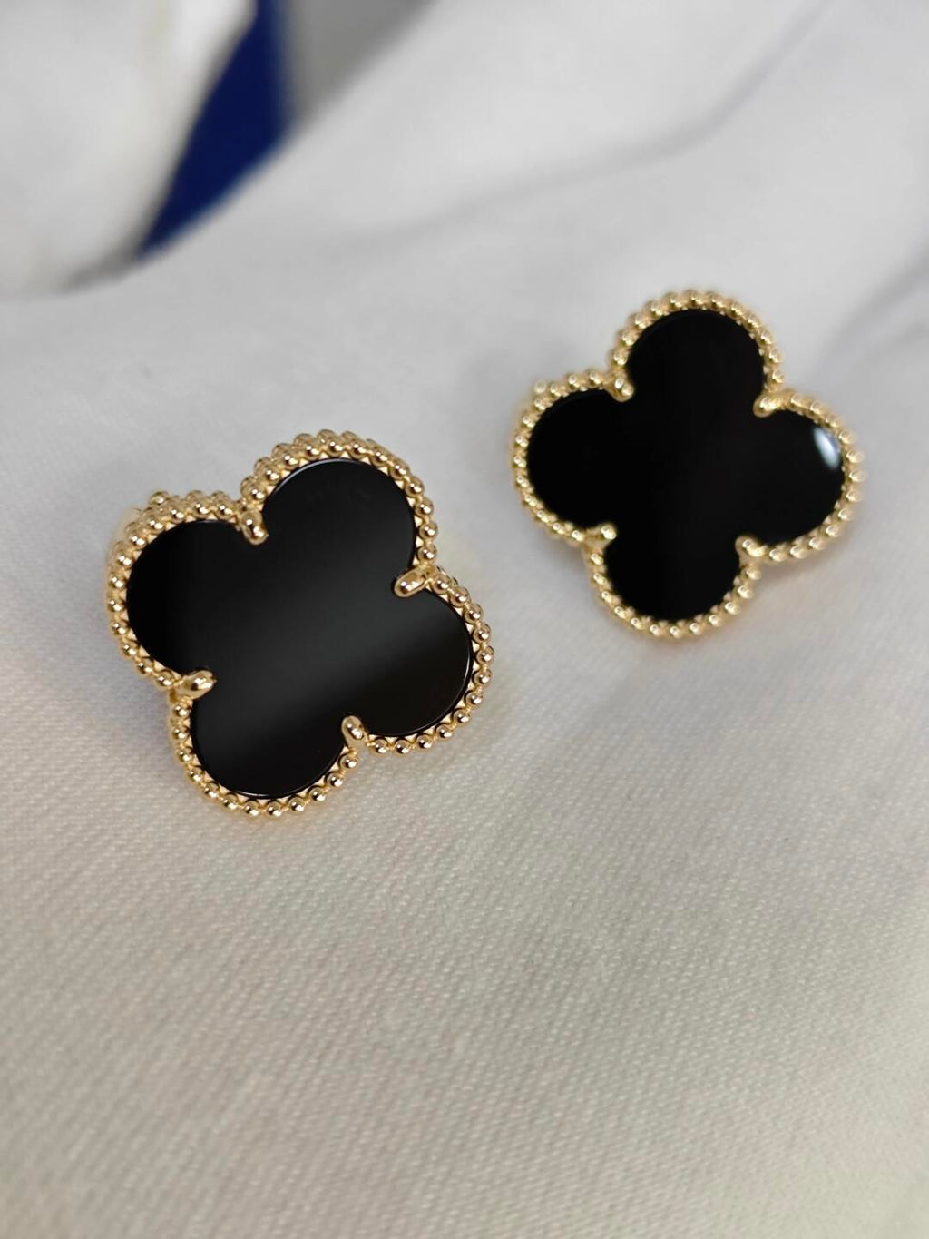 [Glow]CLOVER 20MM BLACK MOP EARRINGS