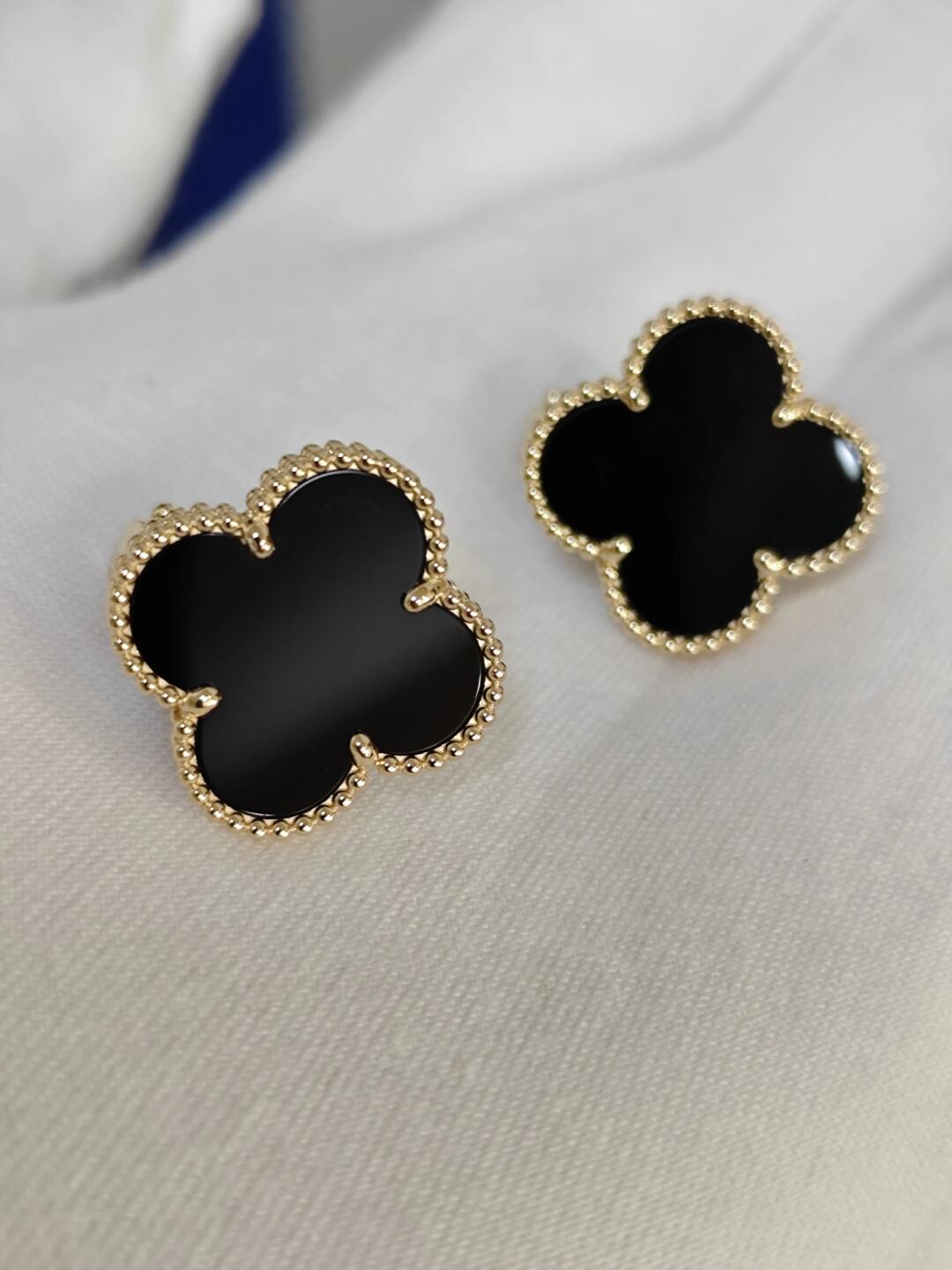 [Glow]CLOVER 20MM BLACK MOP EARRINGS