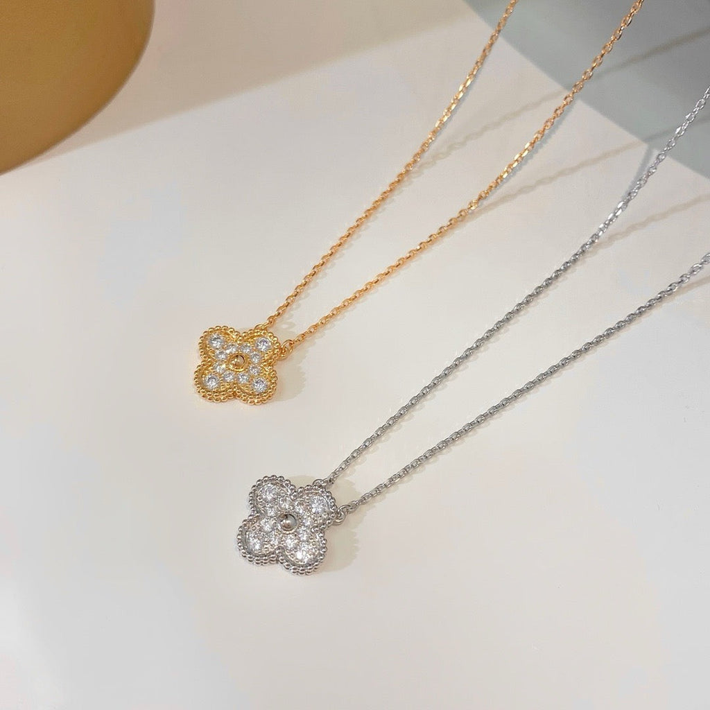 ¡®Glow¡¯CLOVER 15MM DIAMOND SINGLE FLOWER NECKLACE