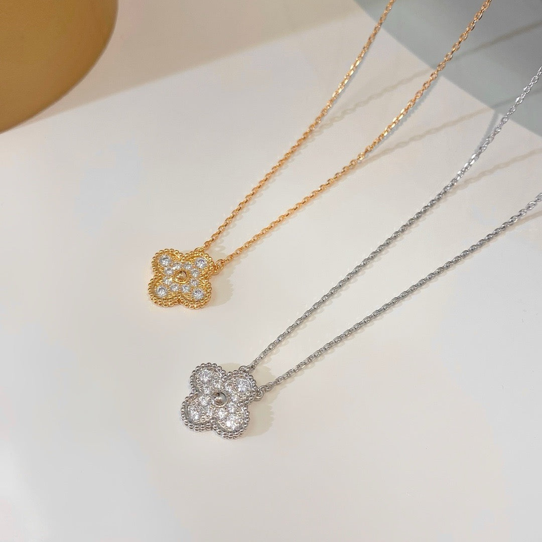 ¡®Glow¡¯CLOVER 15MM DIAMOND SINGLE FLOWER NECKLACE