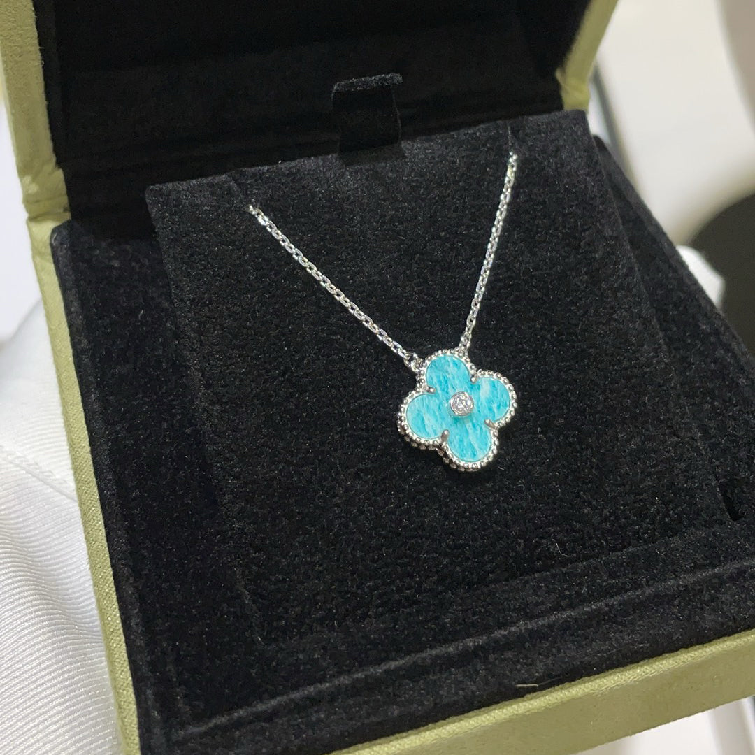 ¡®Glow¡¯CLOVER 15MM DIAMOND SVRES PORCELAIN  NECKLACE SILVER