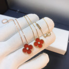 ¡®Glow¡¯CLOVER 15MM DIAMOND CARNELIAN NECKLACE