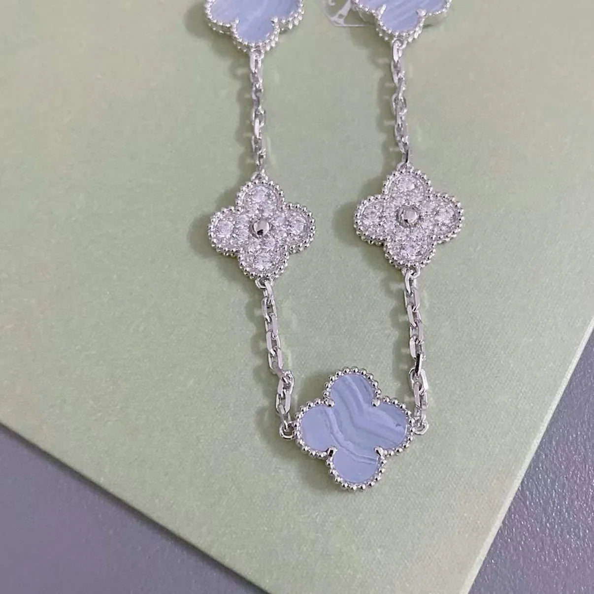 [Glow Jewelry] CLOVER 5 MOTIF PURPLE CHALCEDONY BRACELET COLLECTION