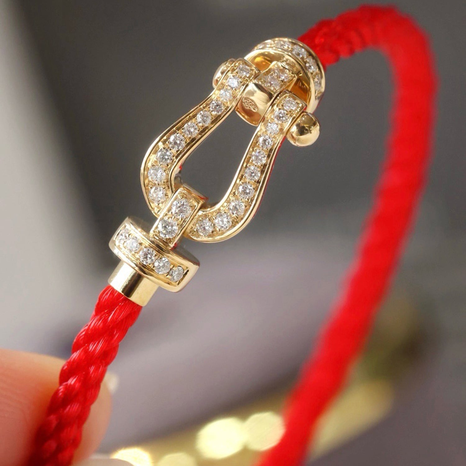 GlowFORCE LARGE HORSESHOE FULL DIAMOND BRACELET GOLD
