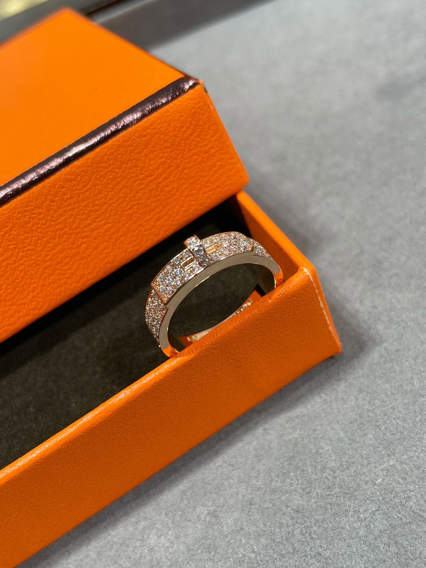 GlowKELLY PINK GOLD DIAMOND RING