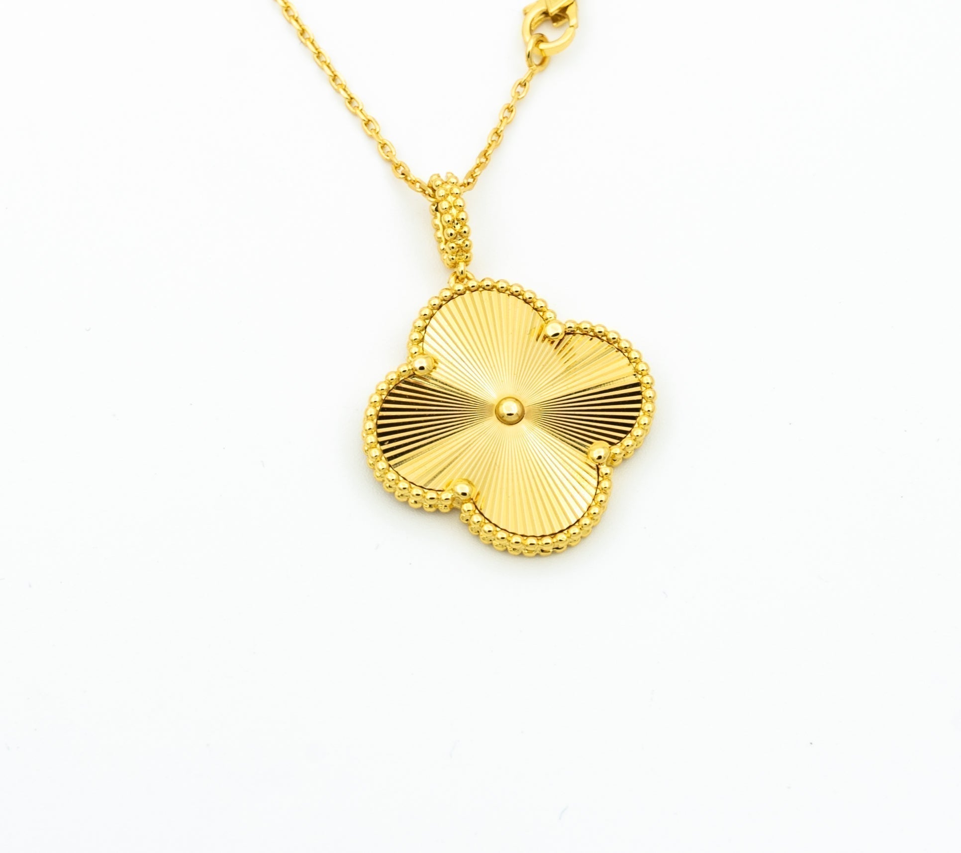 ¡®Glow¡¯CLOVER 25MM PEDANT NECKLACE GOLD