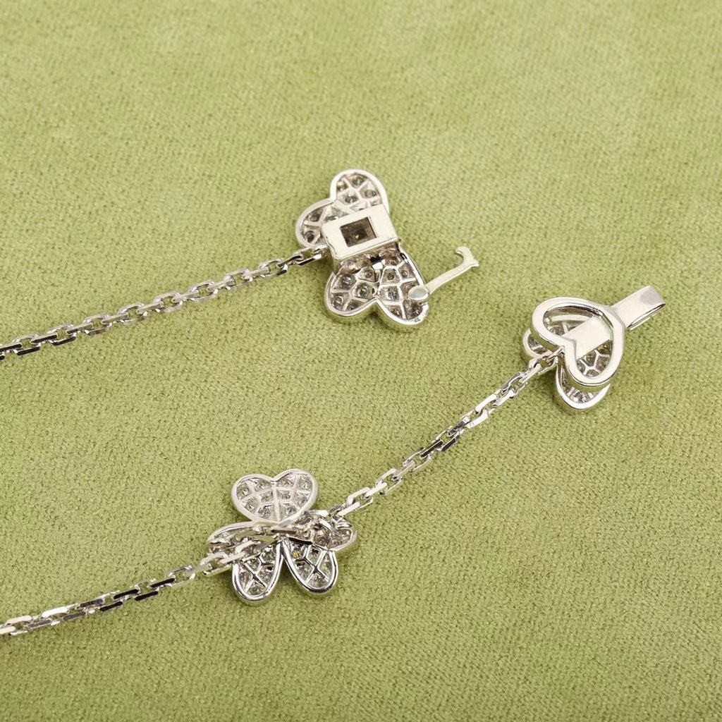 ¡®Glow¡¯FRIVOLE SILVER 9 FLOWERS NECKLACE