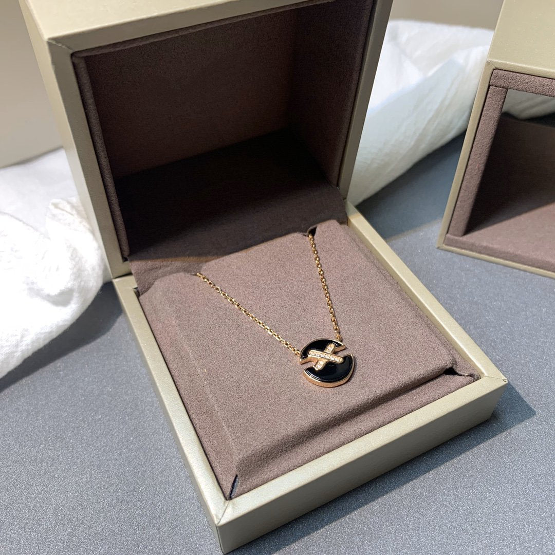 GlowJEUX DE PINK GOLD DIAMOND NECKLACE