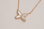 GlowJEUX DE NECKLACE 1 DIAMOND