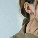 ¡®Glow¡¯CLOVER MEDIUM 1 MOTIFS CARNELIAN  EARRINGS