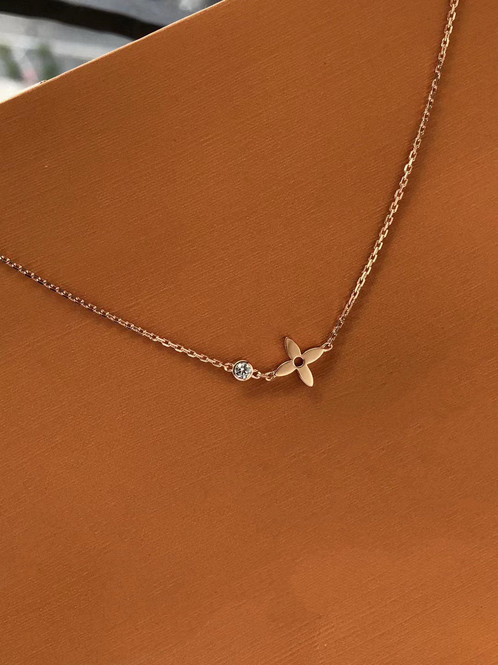 GlowBLOSSOM PENDANT PINK GOLD AND DIAMOND
