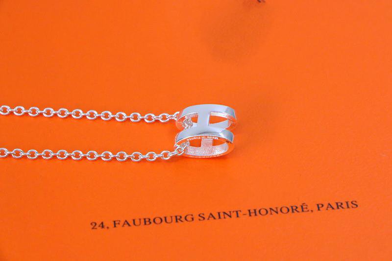 GlowHM NECKLACE H LETTER OVAL SERIES