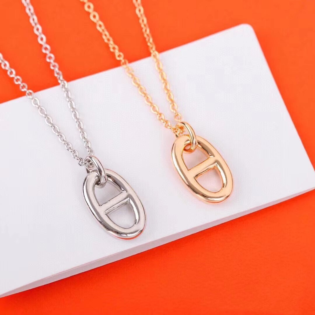 GlowHM PIG NOSE NECKLACE