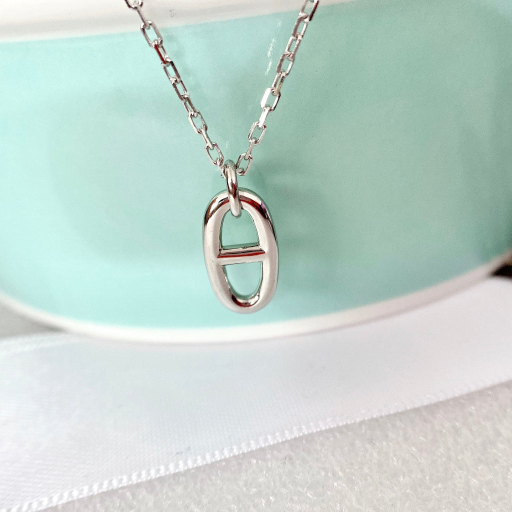 GlowHM PIG NOSE NECKLACE