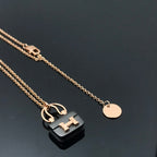 GlowWOMEN'S HM AMULETTES CONSTANCE PENDANT NECKLACE