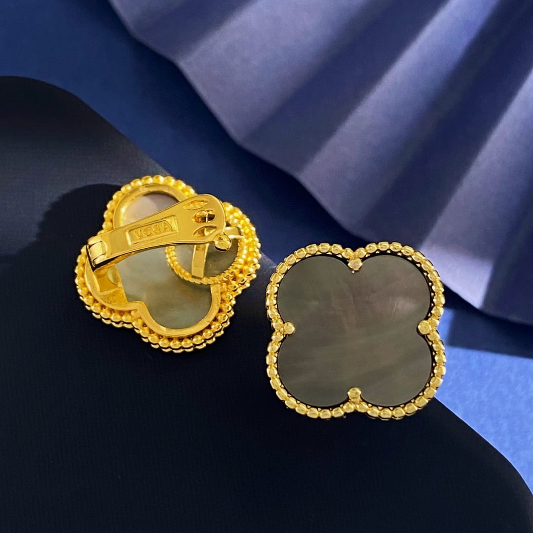 [¡®Glow¡¯]CLOVER  20MM GRAY MOP EARRINGS