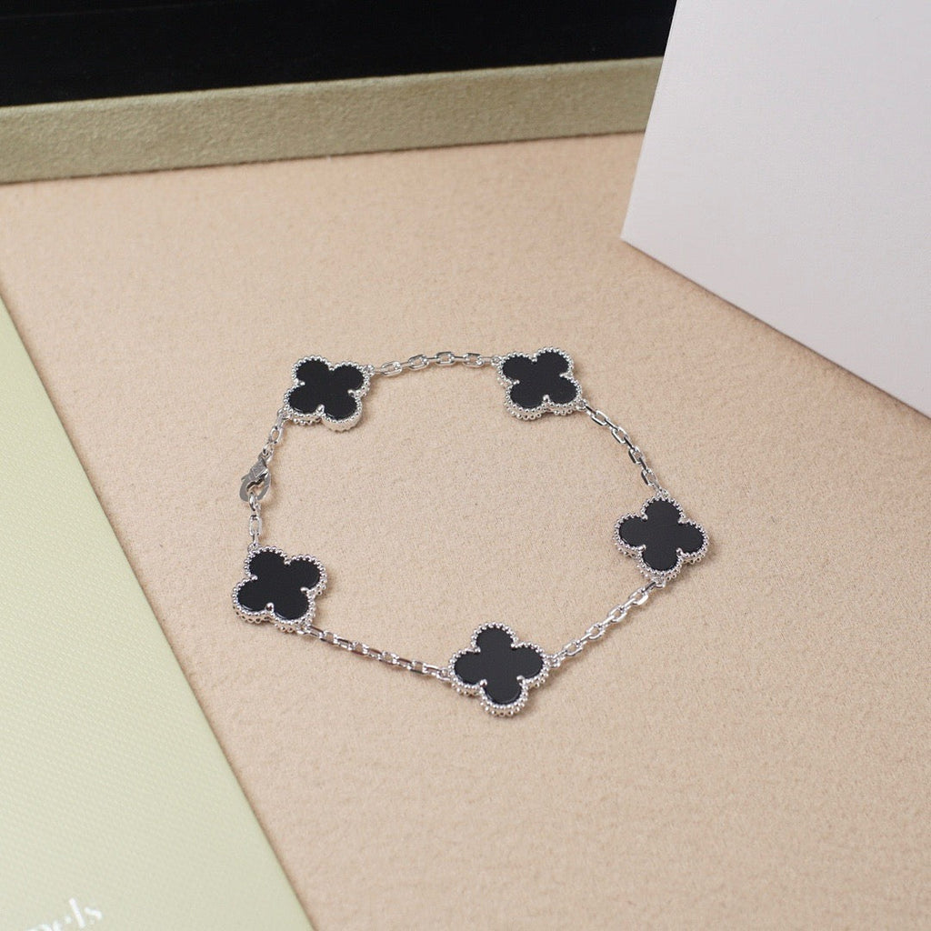 [Glow]New  CLOVER 5 MOTIF ONYXS BRACELET COLLECTION