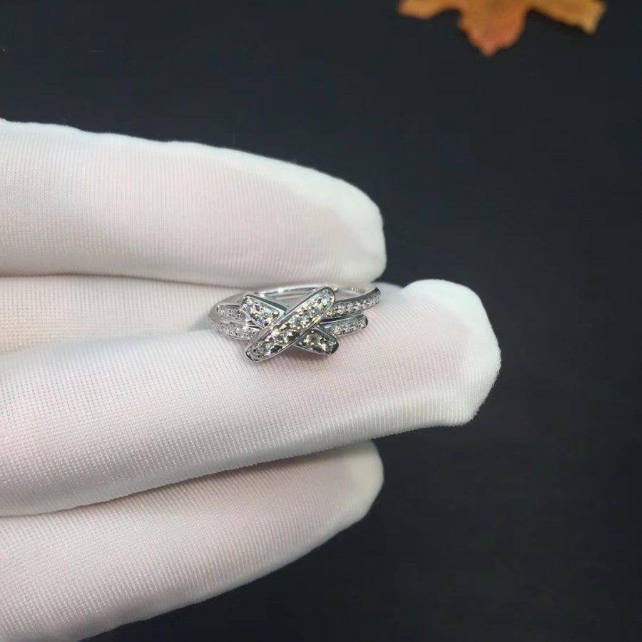 GlowJEUX DE SILVER DIAMOND RING