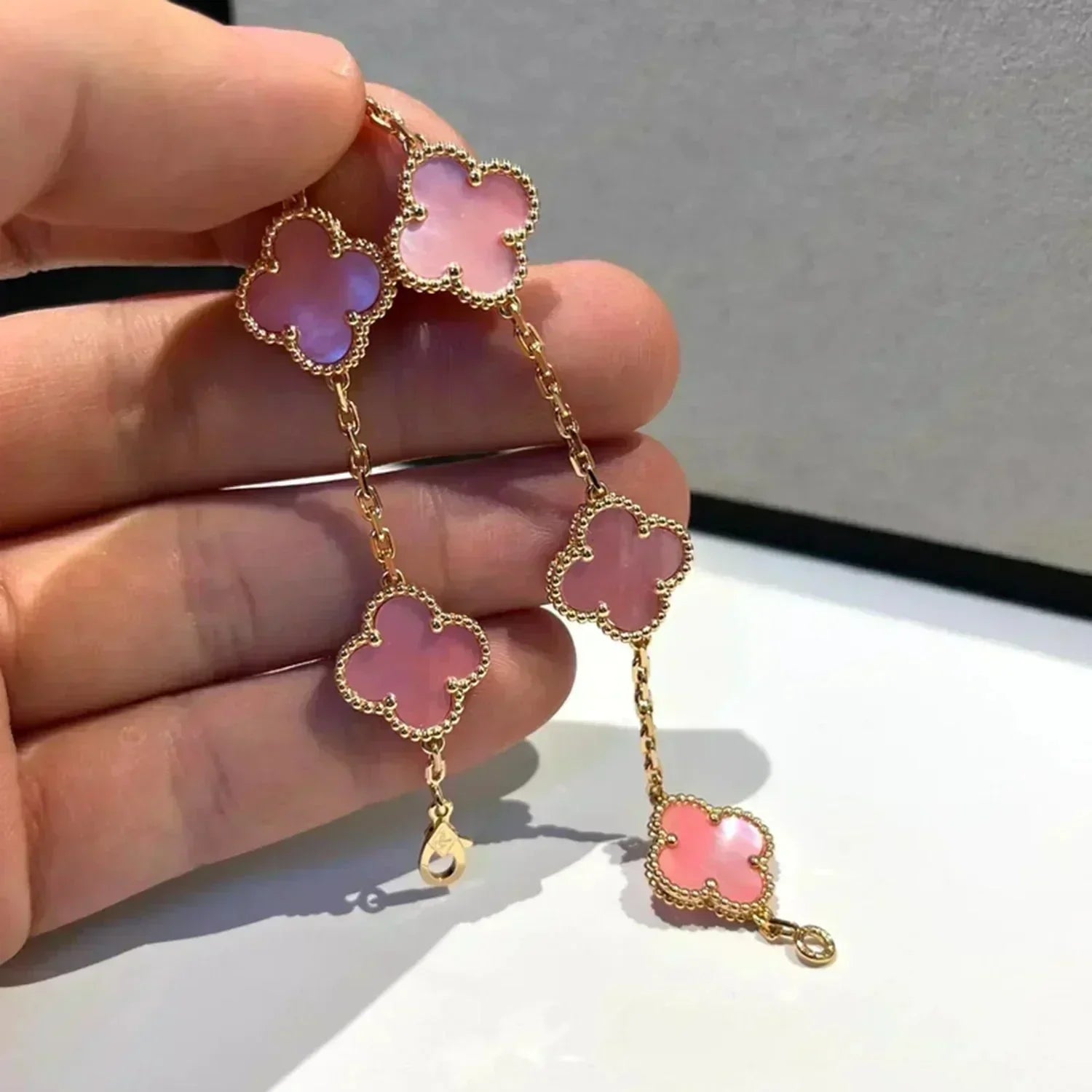 [Glow]New  CLOVER 5 MOTIFS  PINK MOP BRACELET COLLECTION