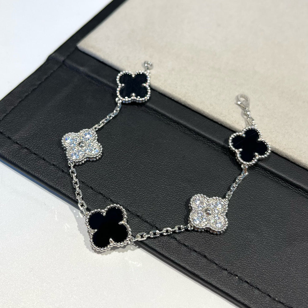 [Glow Jewelry] CLOVER 5 MOTIF ONYXS BRACELET COLLECTION