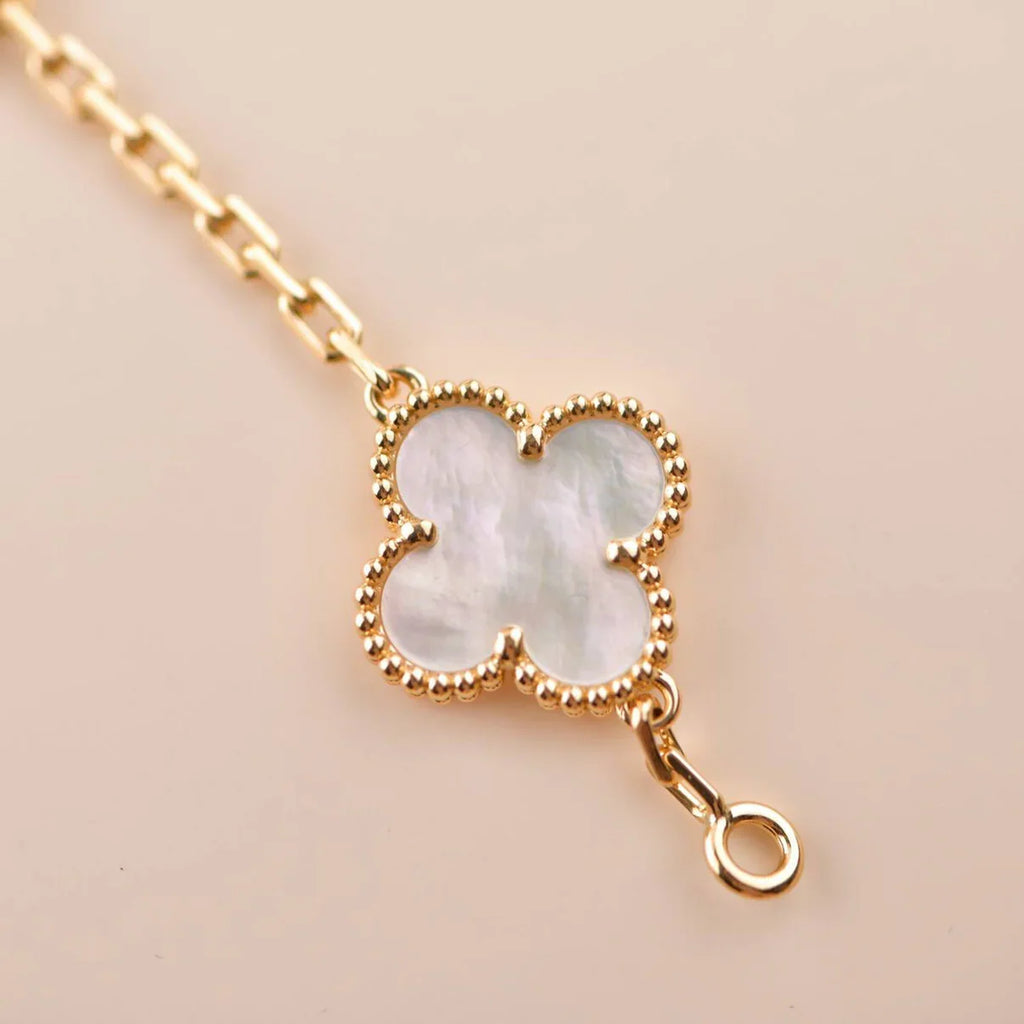[Glow Jewelry]CLOVER WHITE PEARL MOP 5 MOTIF BRACELET COLLECTION