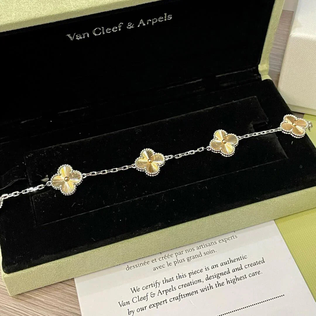 [Glow]New  CLOVER 5 MOTIF LASER BRACELET COLLECTION