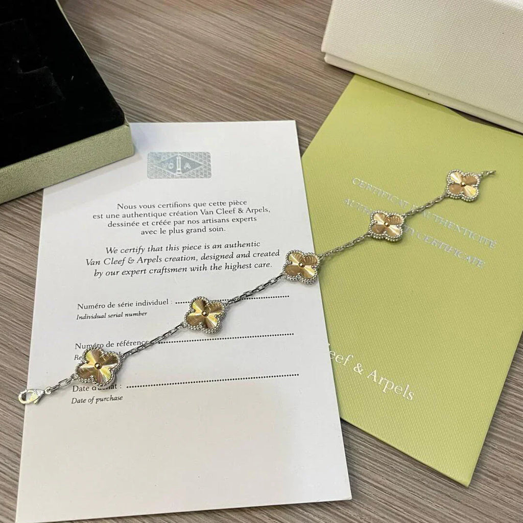 [Glow]New  CLOVER 5 MOTIF LASER BRACELET COLLECTION