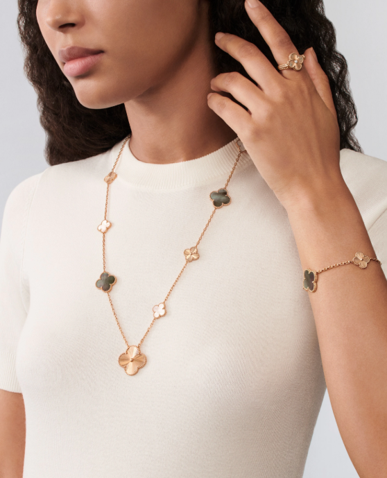 [¡®Glow¡¯] 25 NEW CLOVER 15 MOTIFS GRAY MOTHER-OF-PEARL