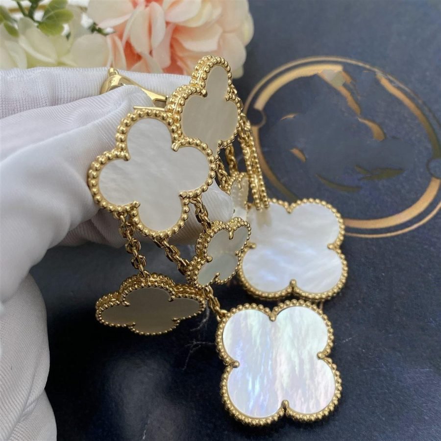 ¡®Glow¡¯CLOVER EARRINGS WHITE MOP 4 MOTIFS GOLD