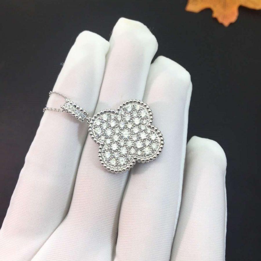 ¡®Glow¡¯CLOVER 25MM SILVER FULL DIAMOND BIG CLOVER NECKLACE