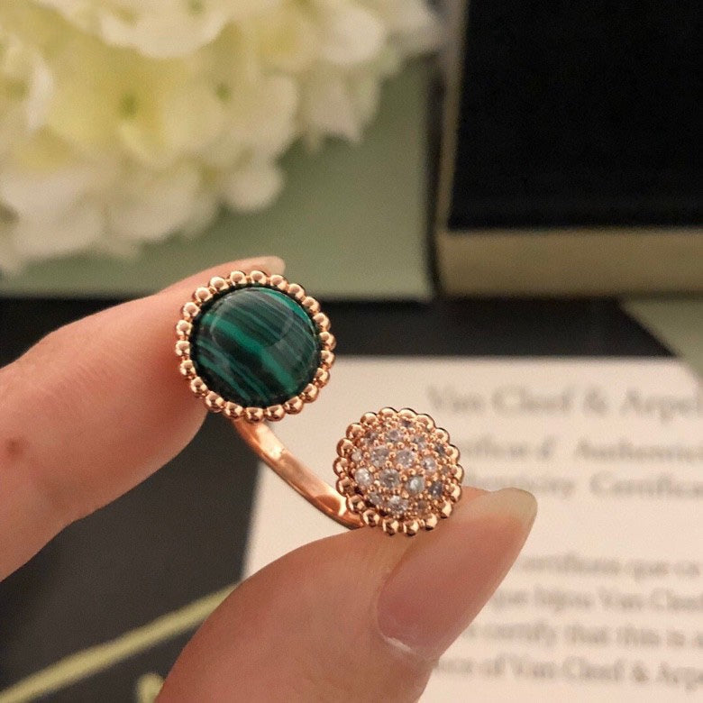 ¡®Glow¡¯PERLEE COULEURS DIAMOND ROSE GOLD BETWEEN THE FINGER RING